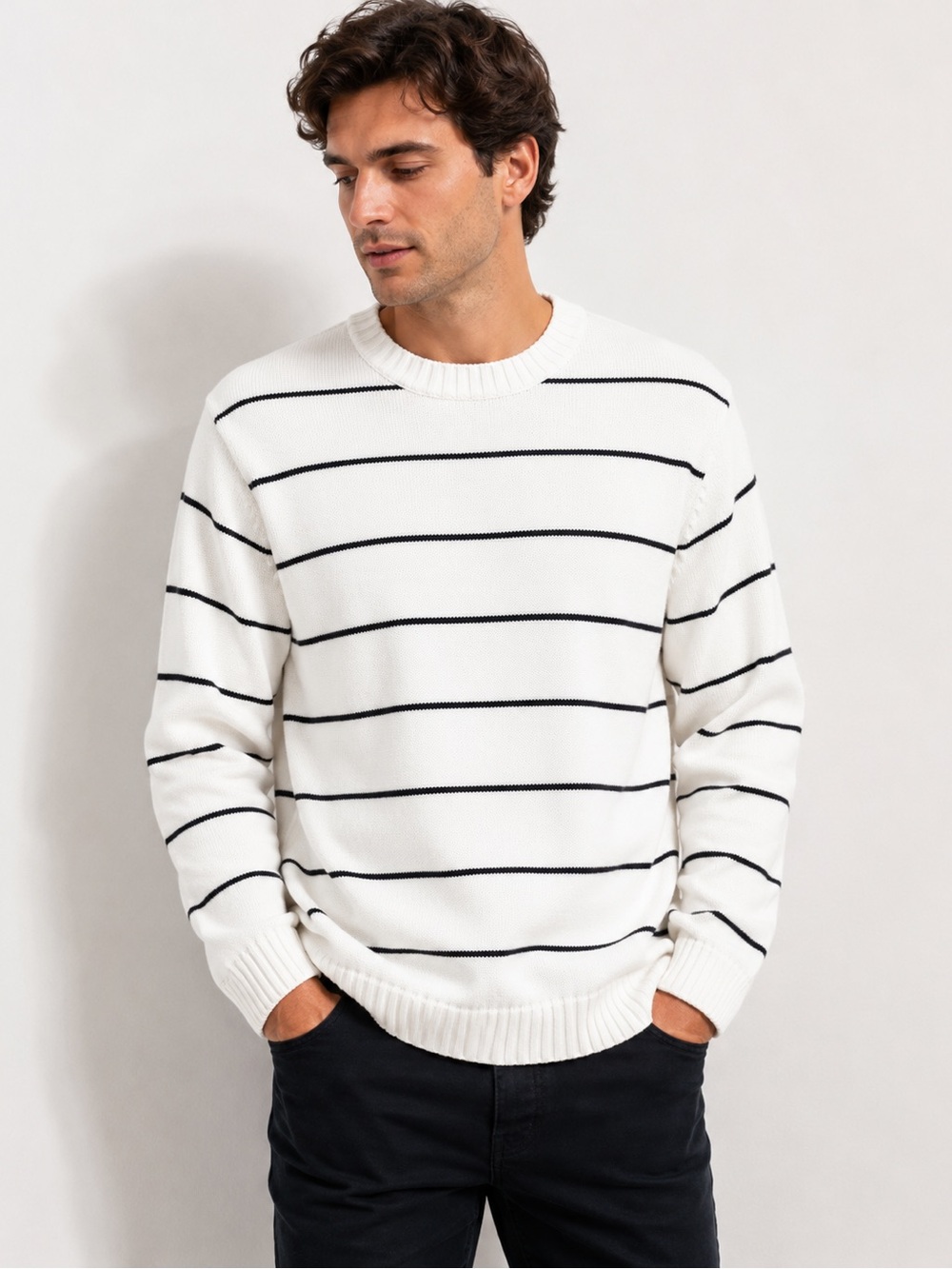 Giordano Cotton nylon blend Men's White Crewneck Sweater Black Stripes XL
